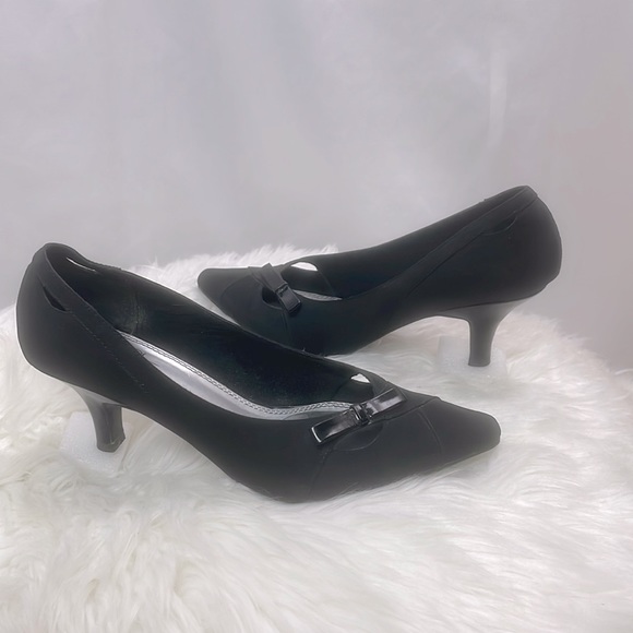 Life Stride Shoes - Life Stride Karen Black Fabric Kitten Heel Evening Shoes, Size 9.5